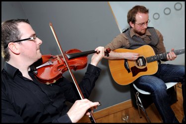 Chris Stout & Andrew Gifford providing the music